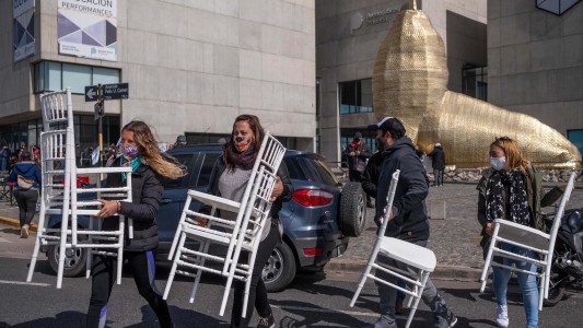Mar del Plata: trabajadores gastronómicos protestan en reclamo de una habilitación