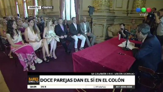 Doce parejas dan el sí en el Teatro Colón