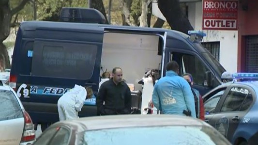 Persecución y tiroteo en Chacarita: un delincuente abatido y tres detenidos