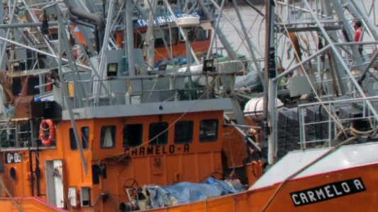 Naufragó un pesquero marplatense y sus tripulantes fueron rescatados por otro buque