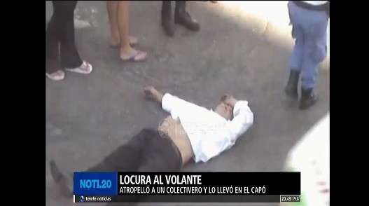 Locura al volante: atropelló a un chofer de colectivo y lo llevó 200 metros sobre el capot