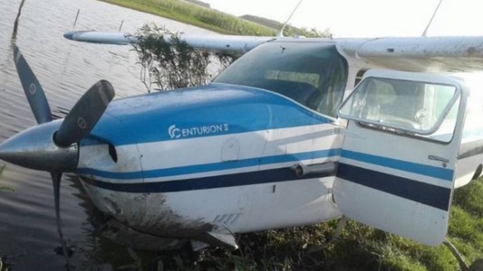 Investigan si una avioneta abandonada fue utilizada por narcos