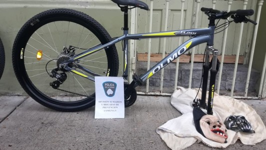 Le robaron la bicicleta que usaba para trabajar, vio la publicación en redes y la recuperó