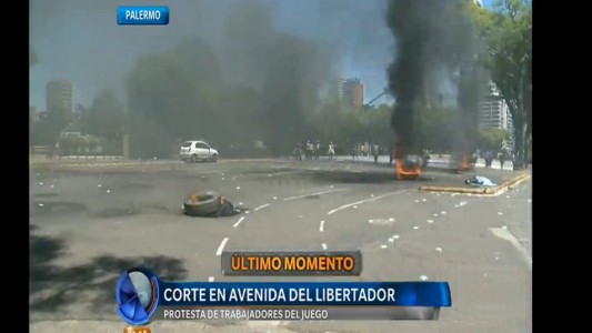Corte en avenida Del Libertador por una protesta frente al Hipódromo