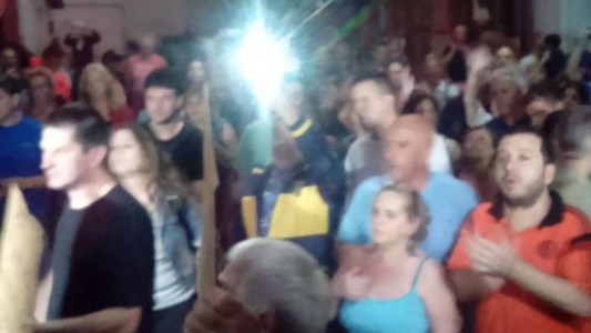 Tensión en la comisaría de Flores durante una protesta para pedir seguridad