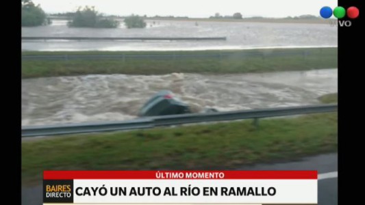 Un auto cayó a un río en Ramallo: dos muertos