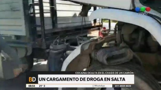 Incautan 180 kilos de cocaína ocultos en el chasis de un camión