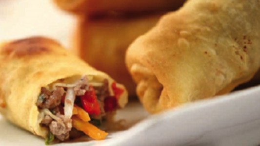 Murió tras comer unos arrollados primavera que guardó varios días