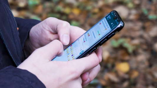 El último mensaje por Whatsapp de un joven a su padre antes de su muerte: "Me quedan los tildes azules"