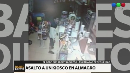 Mientras roban un kiosco, echan a los clientes: "Está cerrado", dicen los delincuentes