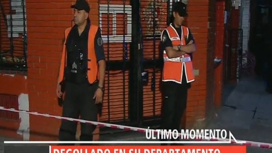 Degollado en su propio departamento