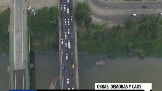 La odisea de cruzar puente La Noria