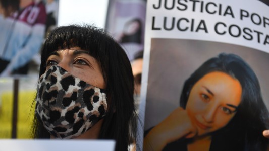 Familiares y amigos de Lucía Costa marcharon para reclamar justicia