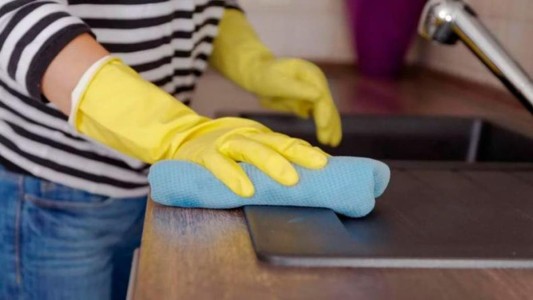 Habilitación de trabajo a personal doméstico y construcción: qué dice el decreto