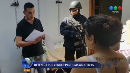Detienen a una mujer que vendía en forma ilegal pastillas abortivas por Facebook