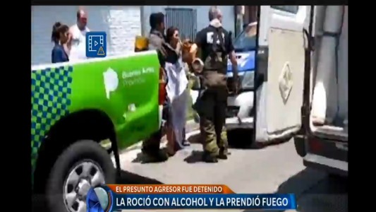 El traslado de la joven que fue quemada por su novio