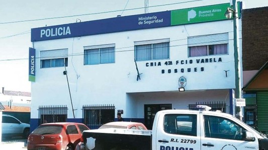 Trasladaron a 17 presos tras el motín por superpoblación en la comisaría de Florencio Varela