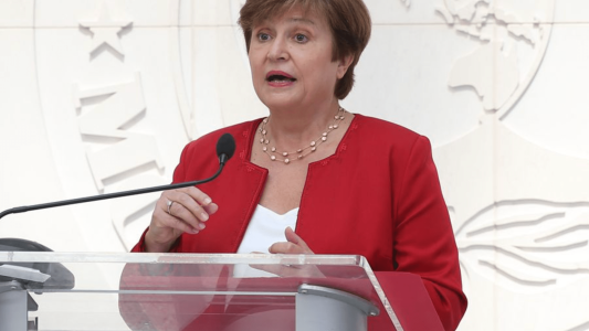 Kristalina Georgieva respaldó las medidas del Gobierno para contener al dólar