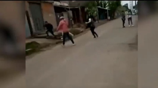 Video: carniceros a las trompadas con veganos en un frigorífico