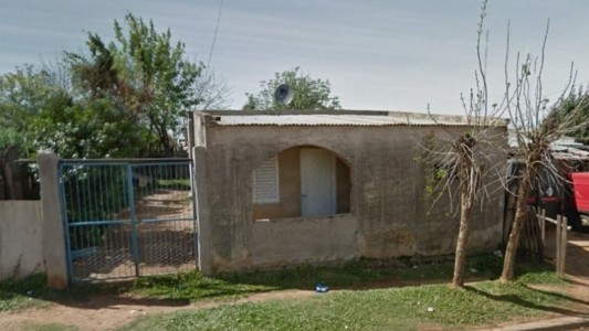 Encontraron a un joven muerto dentro de una heladera en desuso