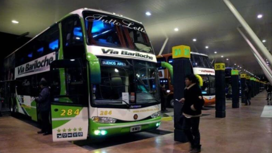 Acordaron suba salarial y suma fija para choferes de corta y media distancia