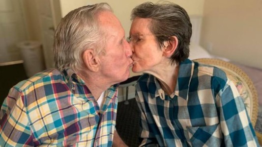 Video pura emoción: están casados hace 60 años, el coronavirus los separó y se reencontraron tras 215 días