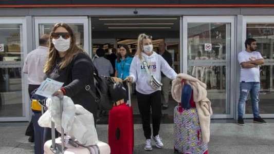 "Seguro médico Covid", uno de los requisitos para el ingreso a la Argentina de turistas extranjeros