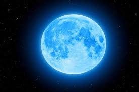 Qué es el fenómeno "luna azul" que se verá en Argentina el 31 de octubre: la noche de Halloween