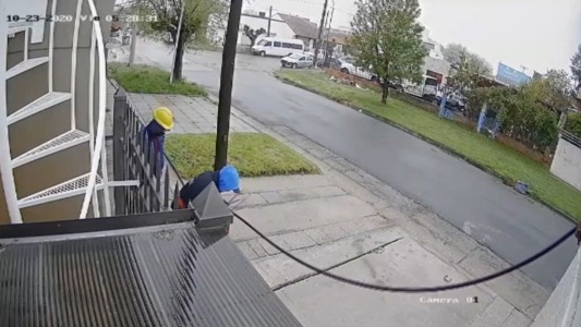 Así se roban los cables de telefonía en Mar del Plata