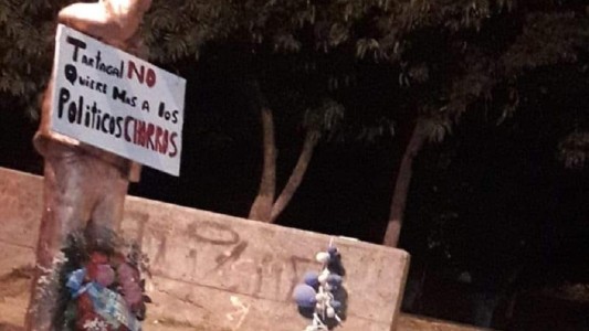 Vandalizaron la estatua de Néstor Kirchner inaugurada en Tartagal