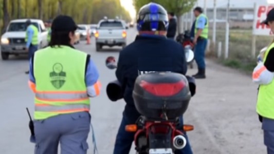Mordió a un policía cuando le iban a secuestrar la moto en un control