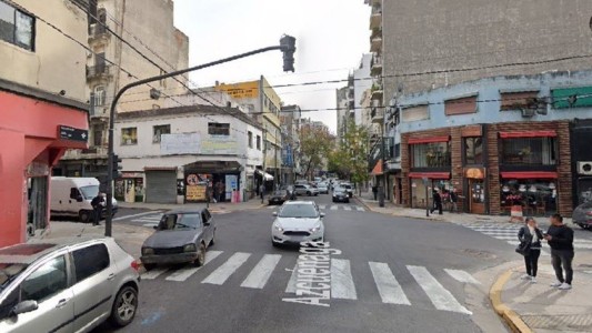 Horror en el centro porteño: hallaron un cadáver apuñalado en la calle