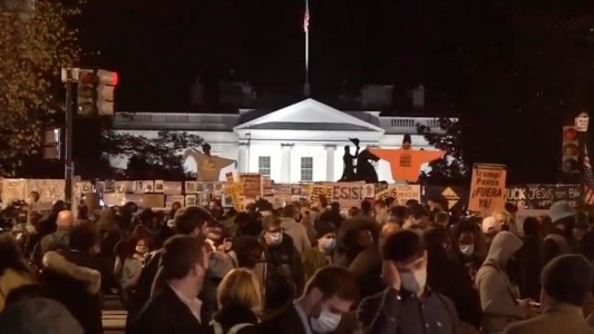 Elecciones en Estados Unidos: manifestantes se reunieron frente a la Casa Blanca