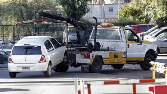 La Ciudad estatiza el sistema de estacionamiento medido: se podrá pagar por apps como WhatsApp