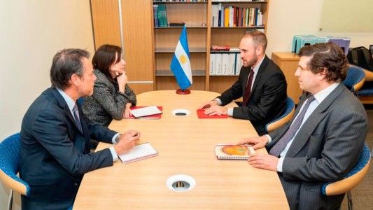 Llega una nueva misión del FMI para negociar un nuevo programa con la Argentina