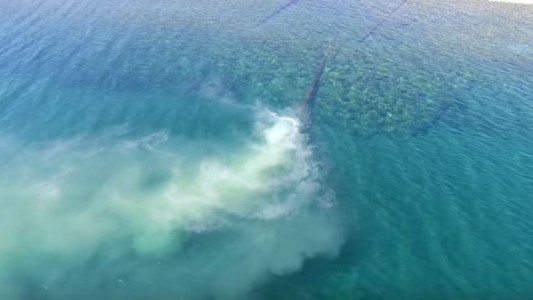 Impiden bañarse en una zona del lago Nahuel Huapi: ¿falta de guardavidas o contaminación cloacal?