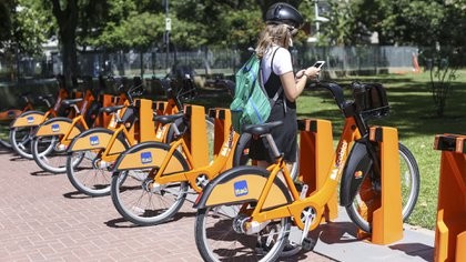 Tratan el proyecto que dispone el cobro del uso de bicicletas en la Ciudad los fines de semana