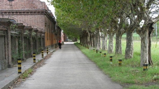 Nación cede talleres ferroviarios para que universidad platense construya un Polo Tecnológico