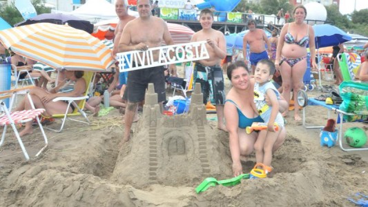 Concurso de castillos de arena para todos los veraneantes de Santa Teresita, San Bernardo y San Clemente