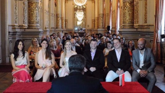 Comenzó la inscripción para parejas que deseen casarse en lugares emblemáticos de la Ciudad