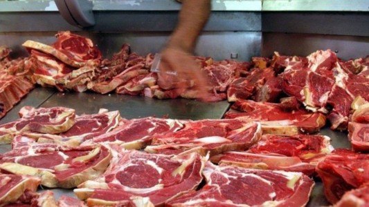 El Gobierno busca acordar con los frigoríficos "carnes a precios populares"