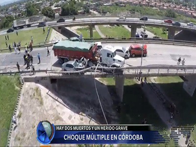 Dos muertos y un herido grave en un choque múltiple