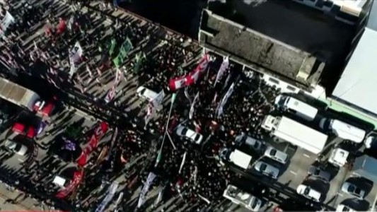 Puente Pueyrredón: familias desalojadas del predio de Guernica reclaman viviendas