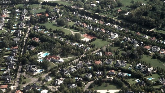 Fiscalización satelital: ARBA detectó casi 633 mil metros cuadrados sin declarar en countries