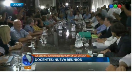 La propuesta de Vidal para los docentes si levantan el paro