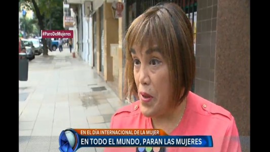 #ParoDeMujeres "No nos regalen flores ni bombones, acompáñennos en esta lucha"