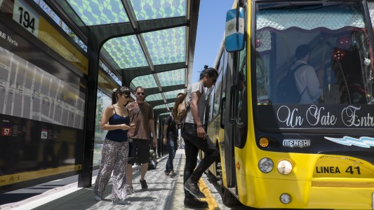El Ministerio de Transporte analiza abrir más el uso del transporte público en el AMBA