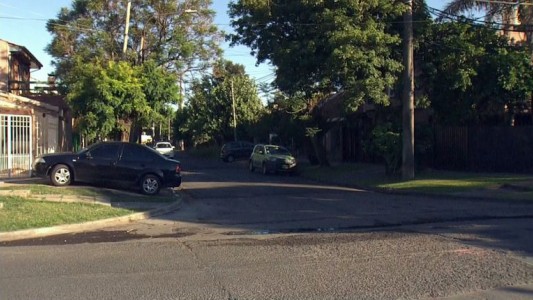 Detuvieron a dos policías por violar a nenas de 13 y 14 años en una escuela