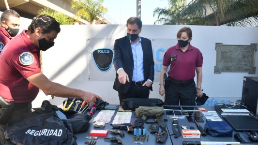 Detienen a cuatro falsos policías que cometían robos