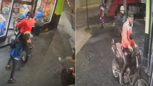 Video: chocaron la moto contra un kiosco y lo asaltaron